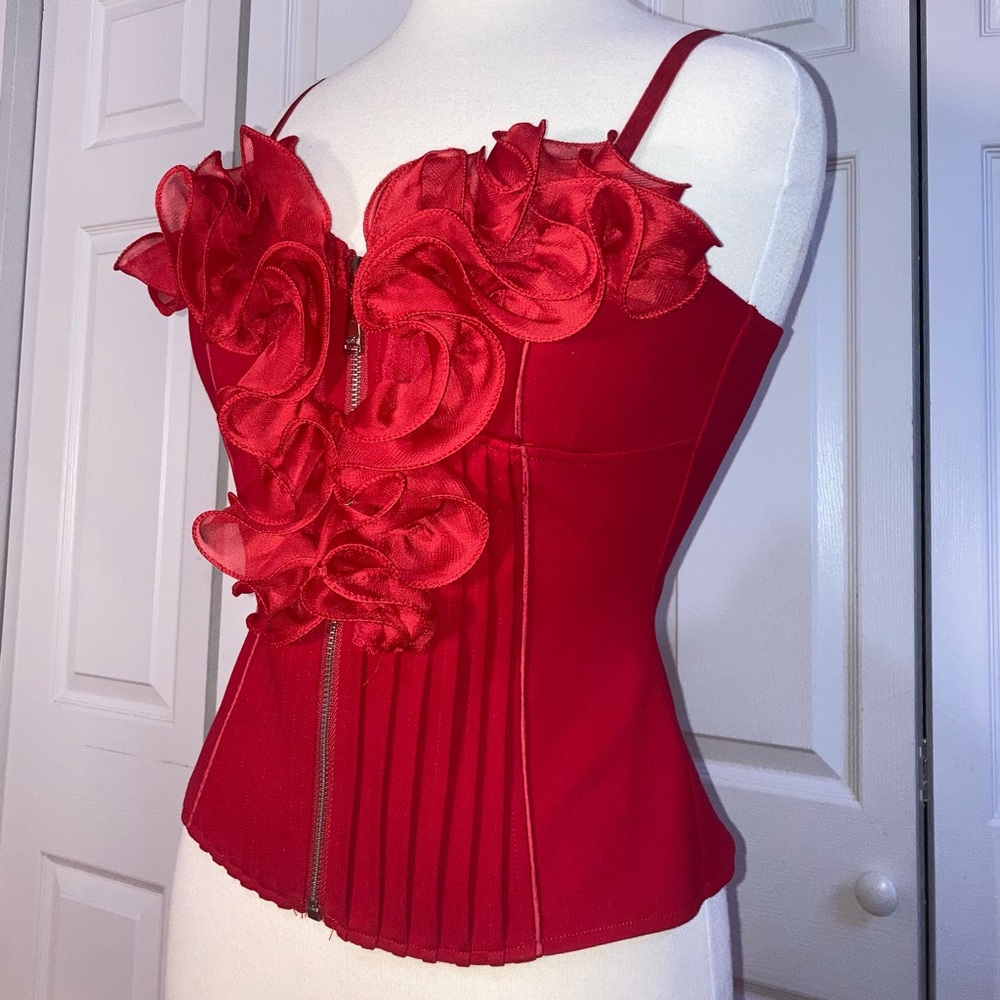 GRACIA Red Floral Zip Front Top